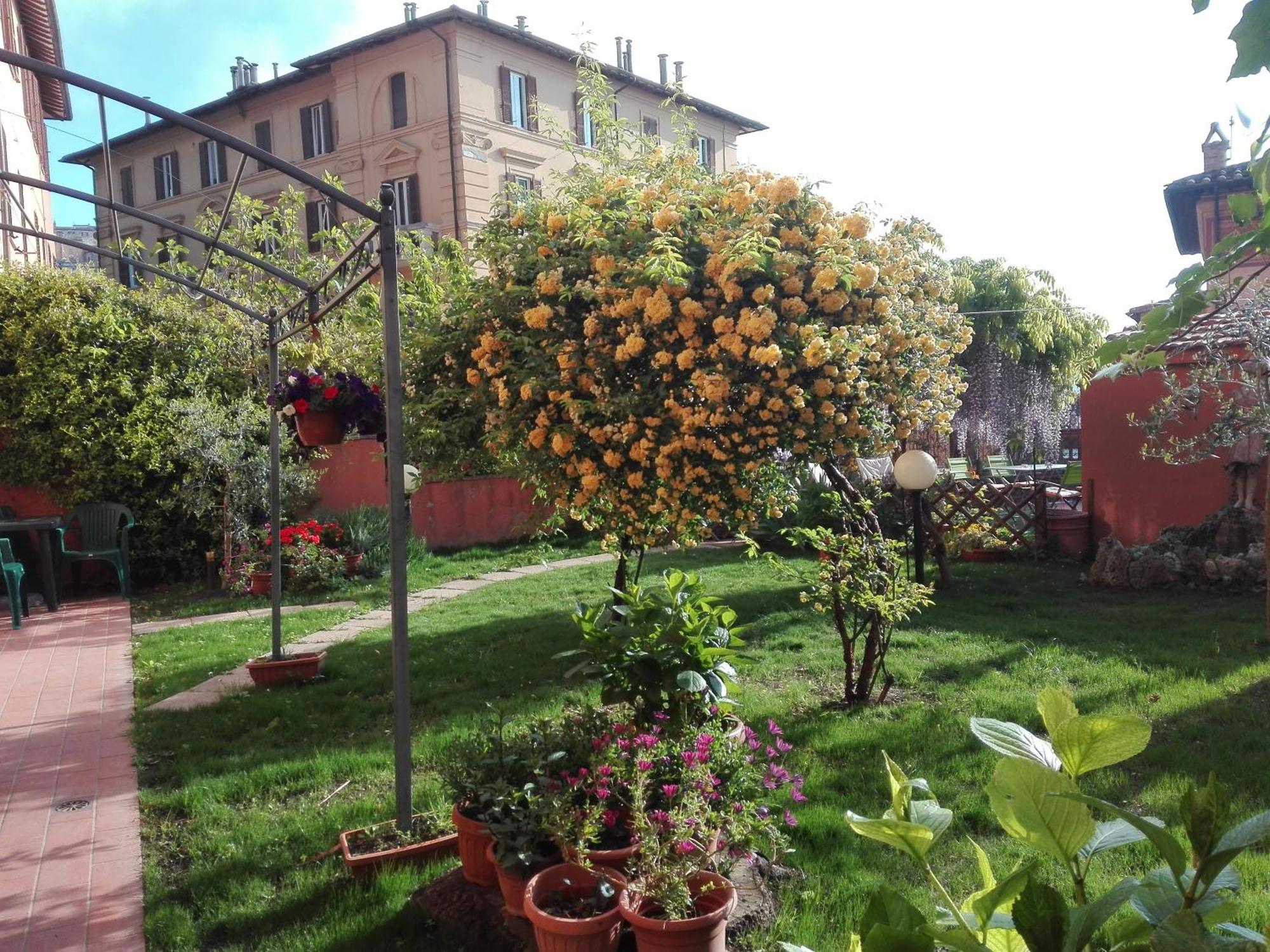 Al Giardino Di Alice Bed & Breakfast Перуджа Екстериор снимка