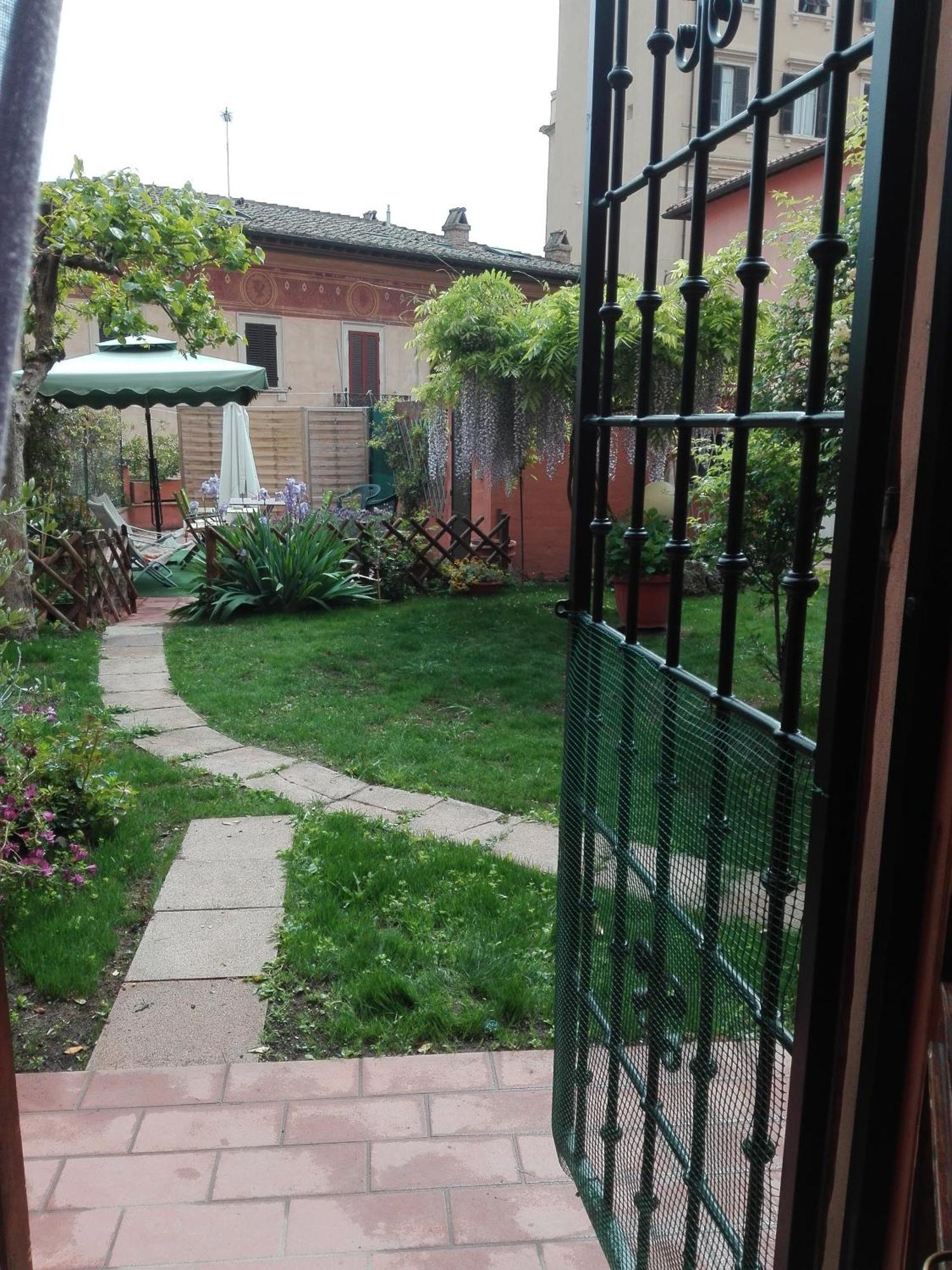 Al Giardino Di Alice Bed & Breakfast Перуджа Екстериор снимка