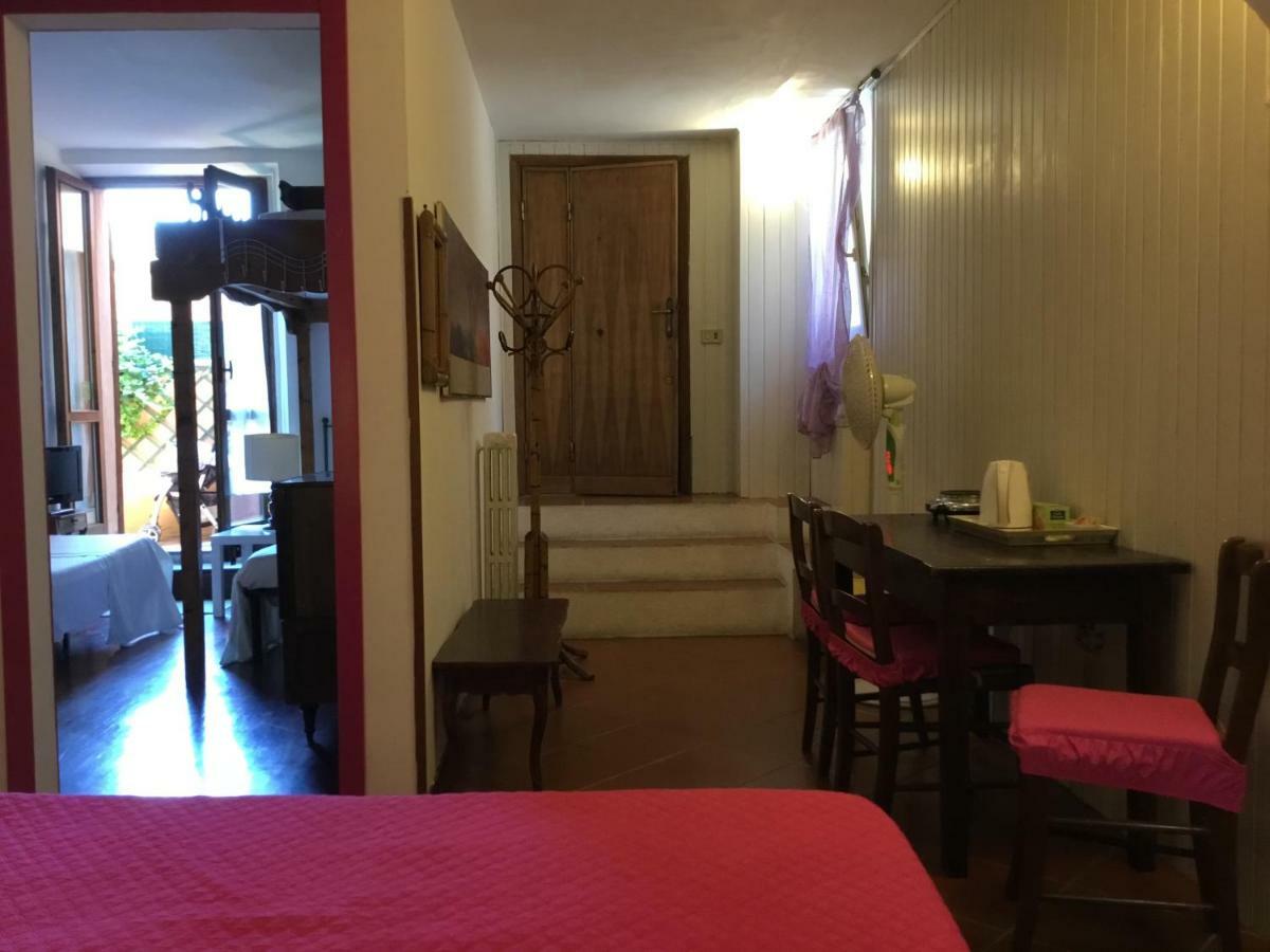 Al Giardino Di Alice Bed & Breakfast Перуджа Екстериор снимка