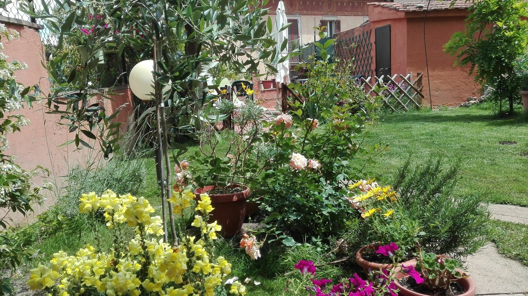 Al Giardino Di Alice Bed & Breakfast Перуджа Екстериор снимка