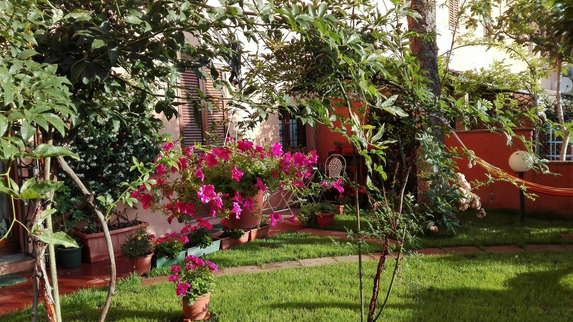 Al Giardino Di Alice Bed & Breakfast Перуджа Екстериор снимка